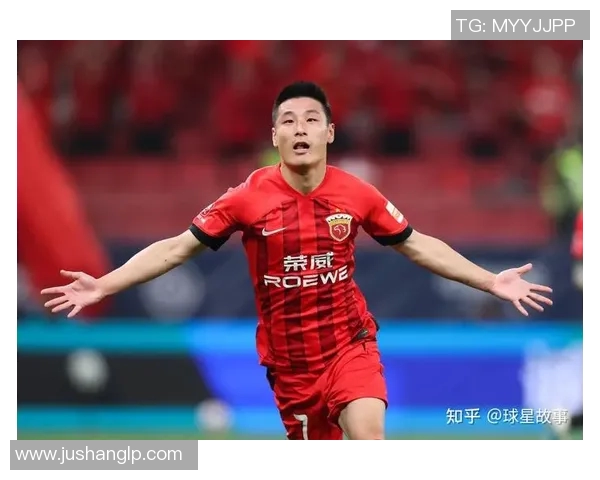 中国足球明星队前锋的崛起与挑战解析及未来发展展望